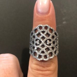 Pandora Ring
